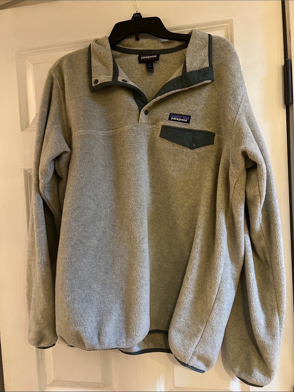 Patagonia Men's Snap up Fleece Pullover - Light Gray with Dark Green Trim